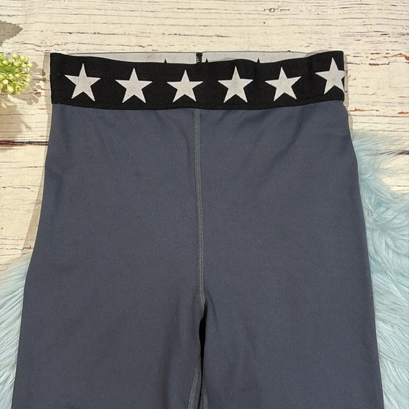 Show Me Your Mumu Moves Rozaline Star High Waist Gray Leggings - Picture 4 of 7